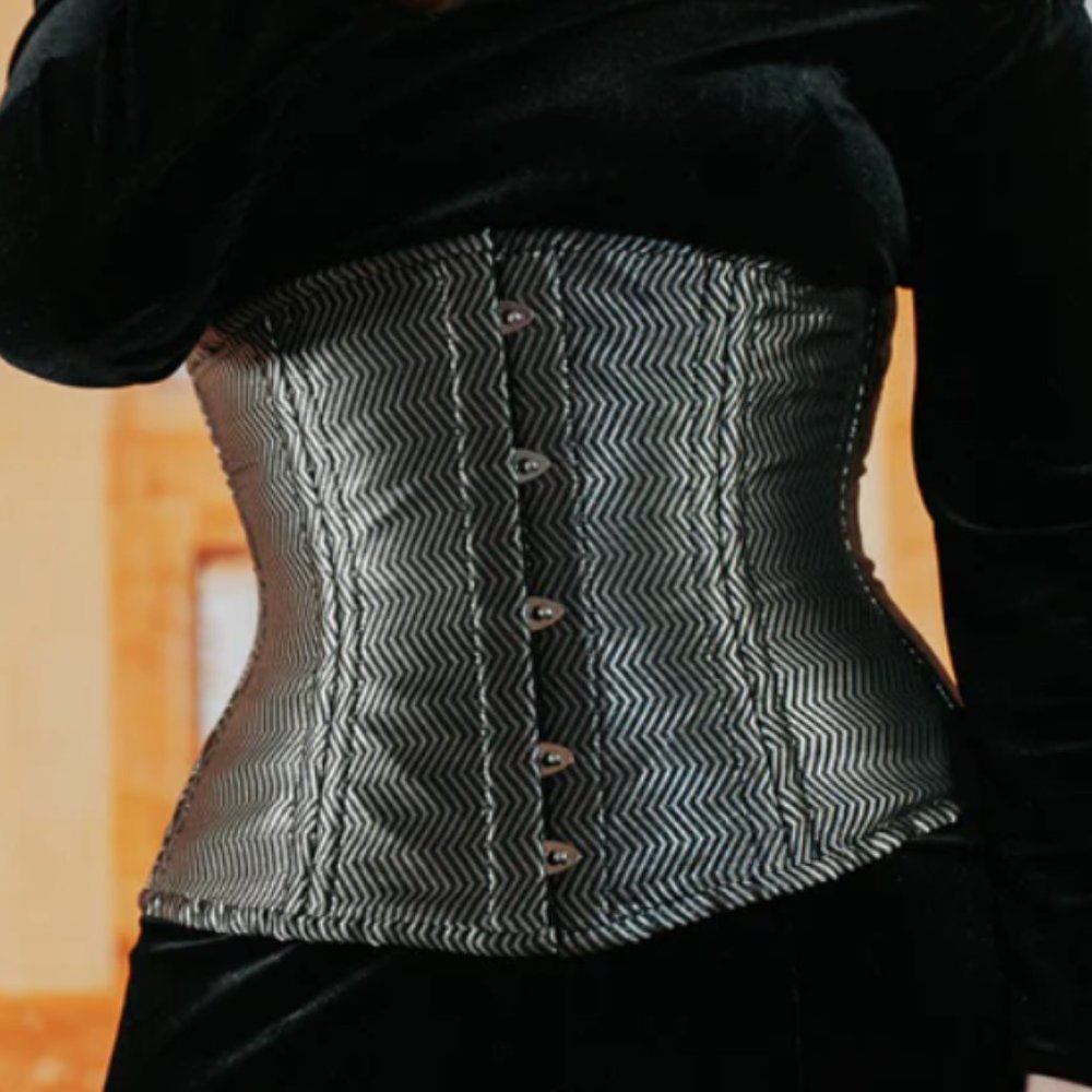 NEW Discontinued Orchard Corset Black & Silver Metallic Brocade Underbust 26 in